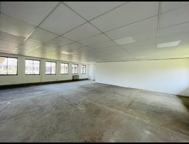 197M² OFFICE TO LET IN VORNA VALLEY